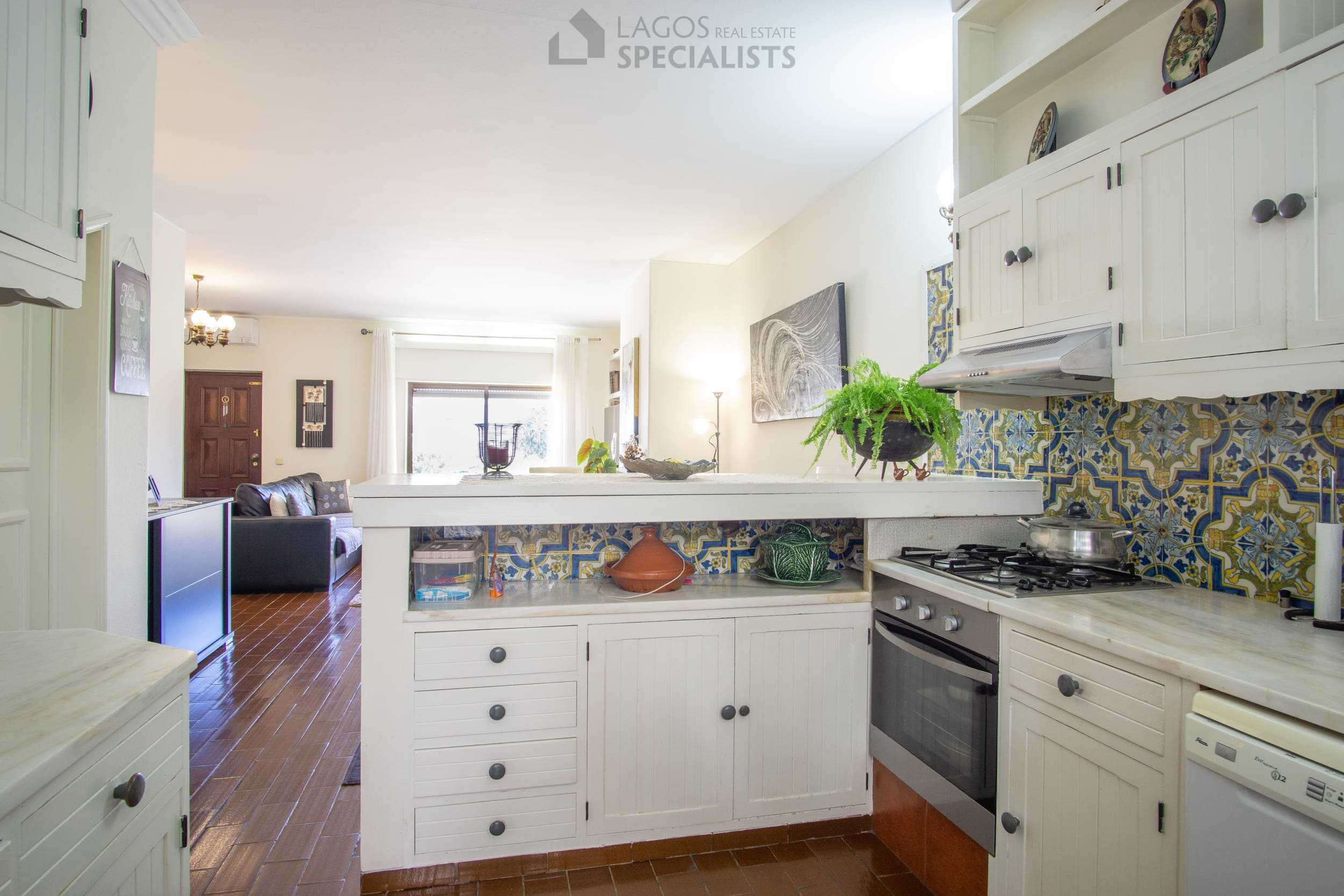 lagos-townhouse-for-sale-equipped-kitchen