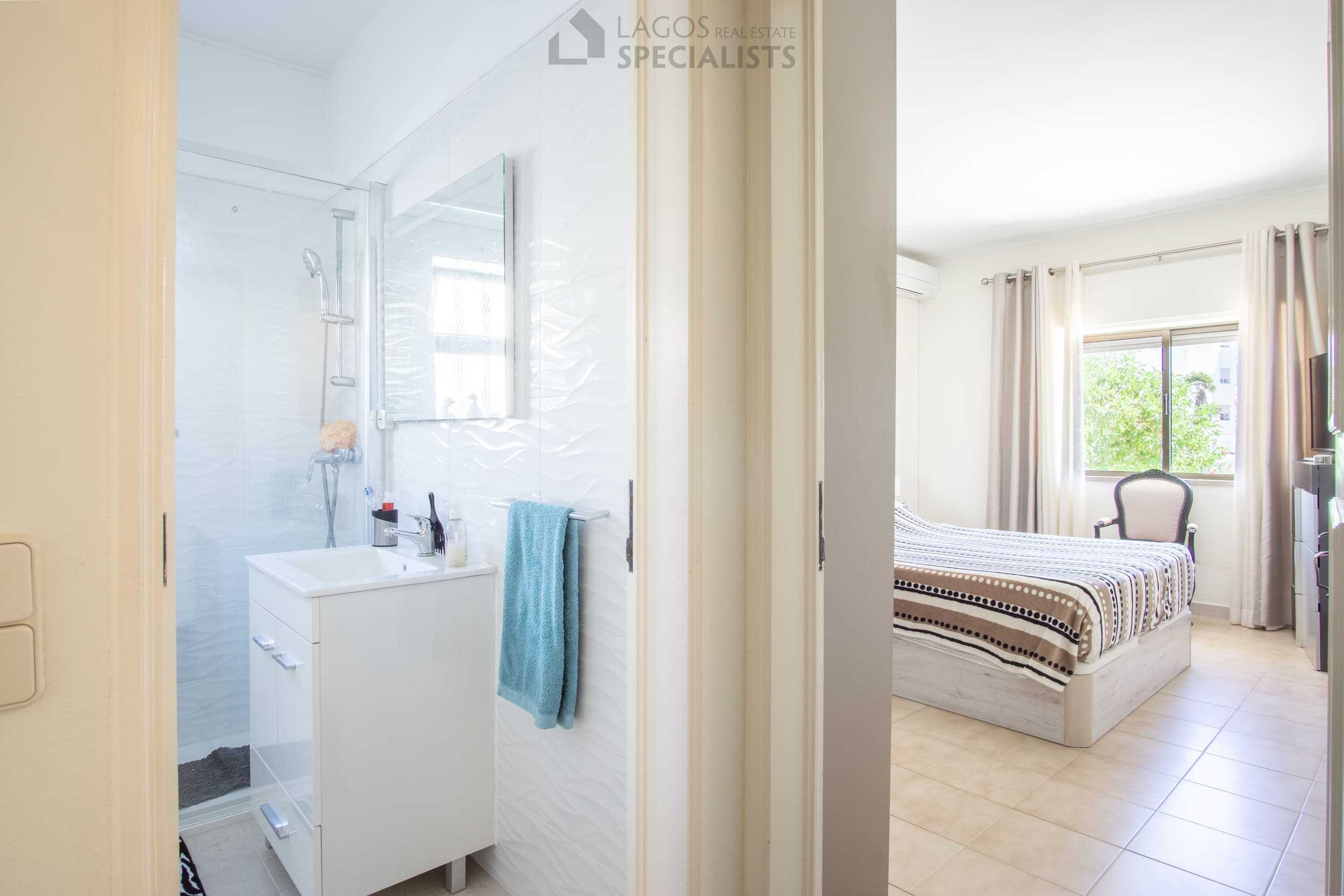 lagos-townhouse-for-sale-bathroom-modern