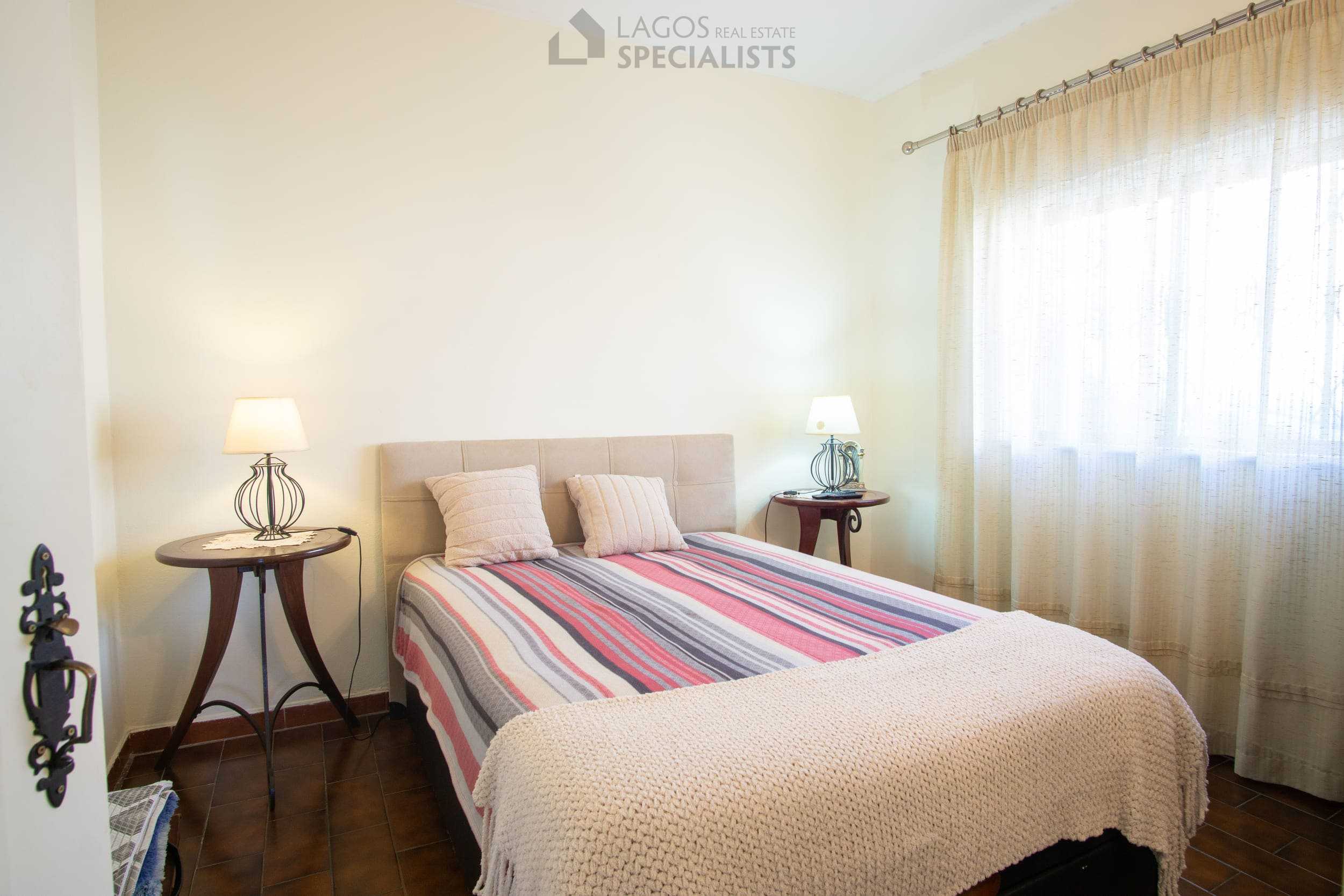 lagos-townhouse-for-sale-bedroom-double-bed