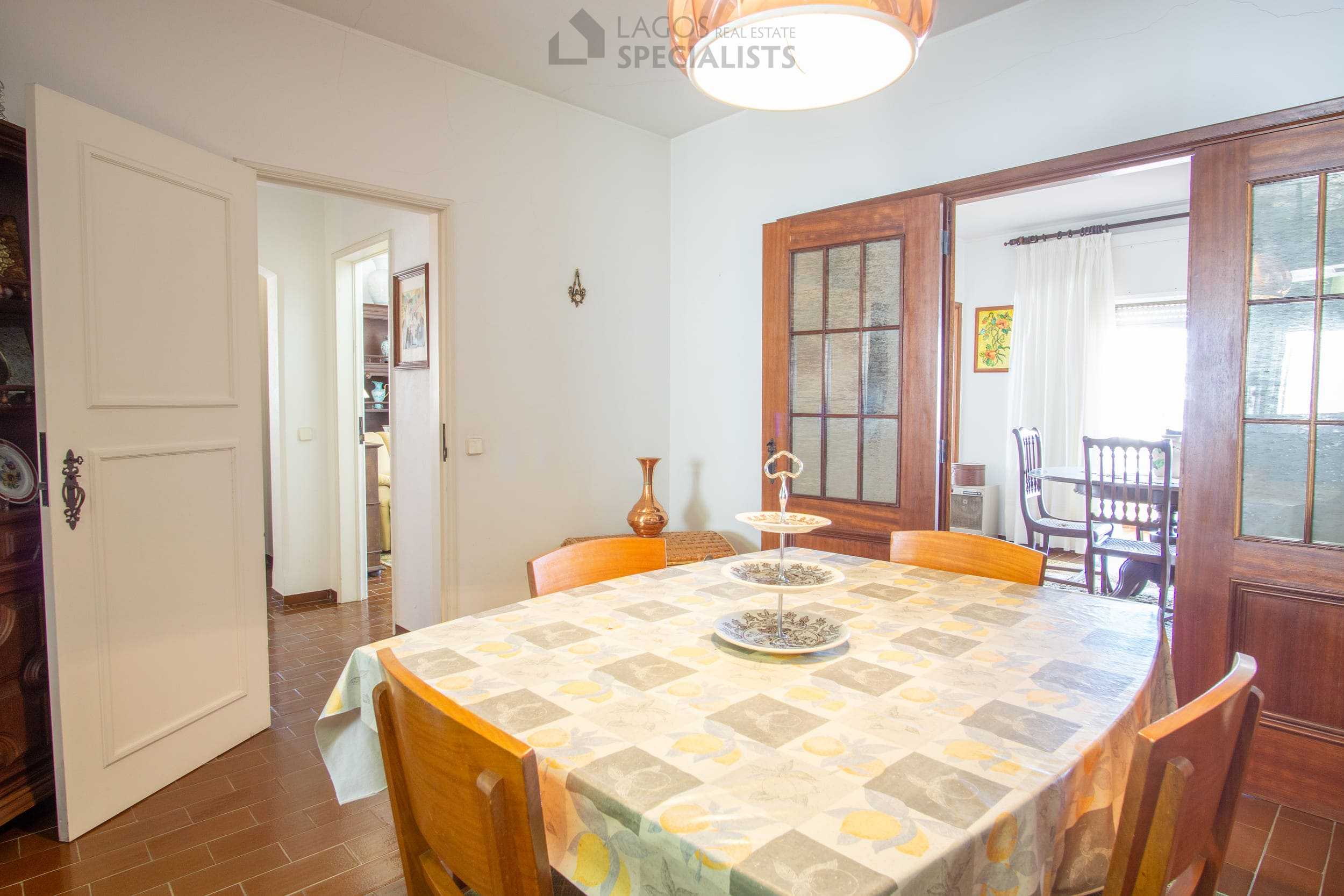 lagos-townhouse-for-sale-dining-room