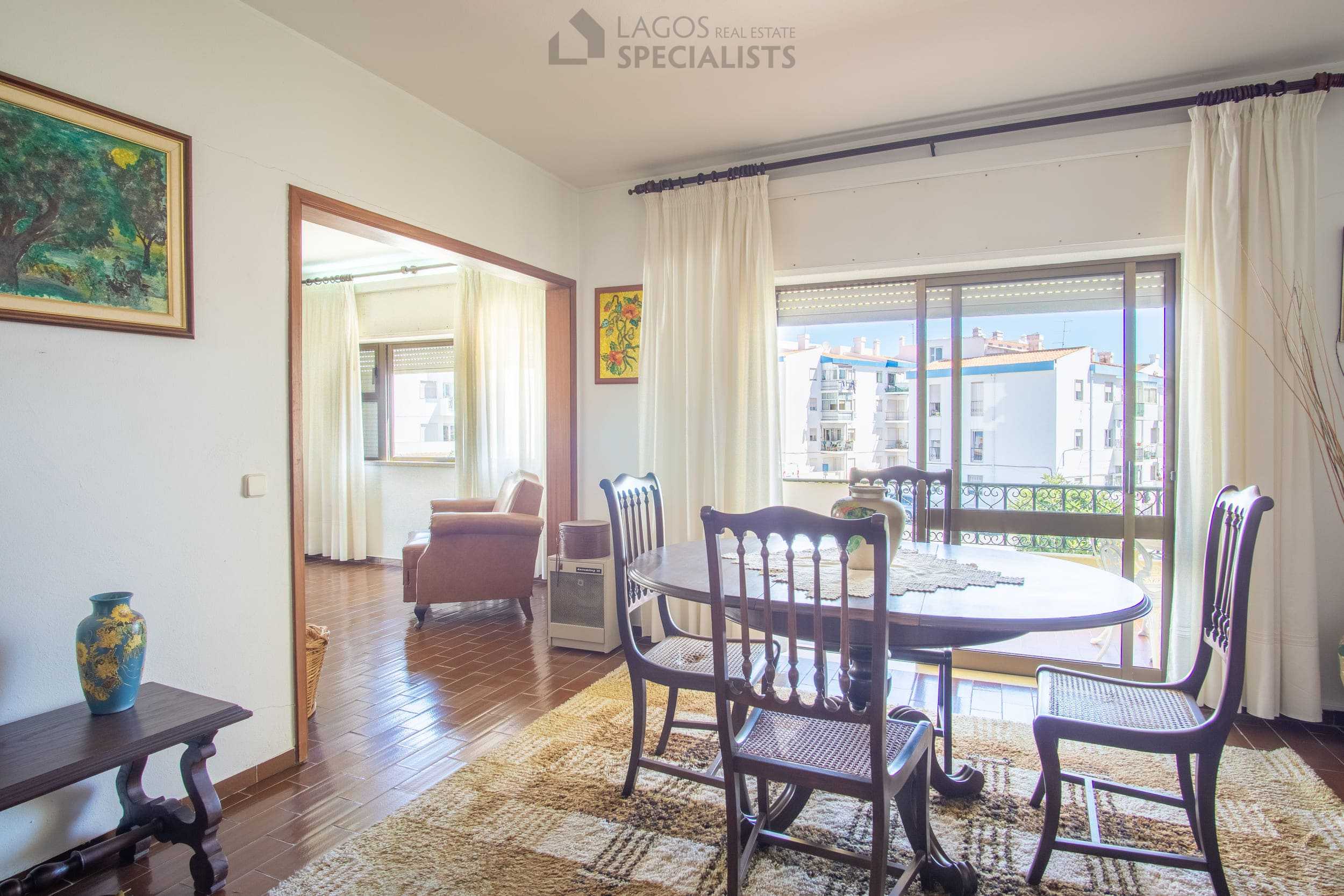 lagos-townhouse-for-sale-dining-room