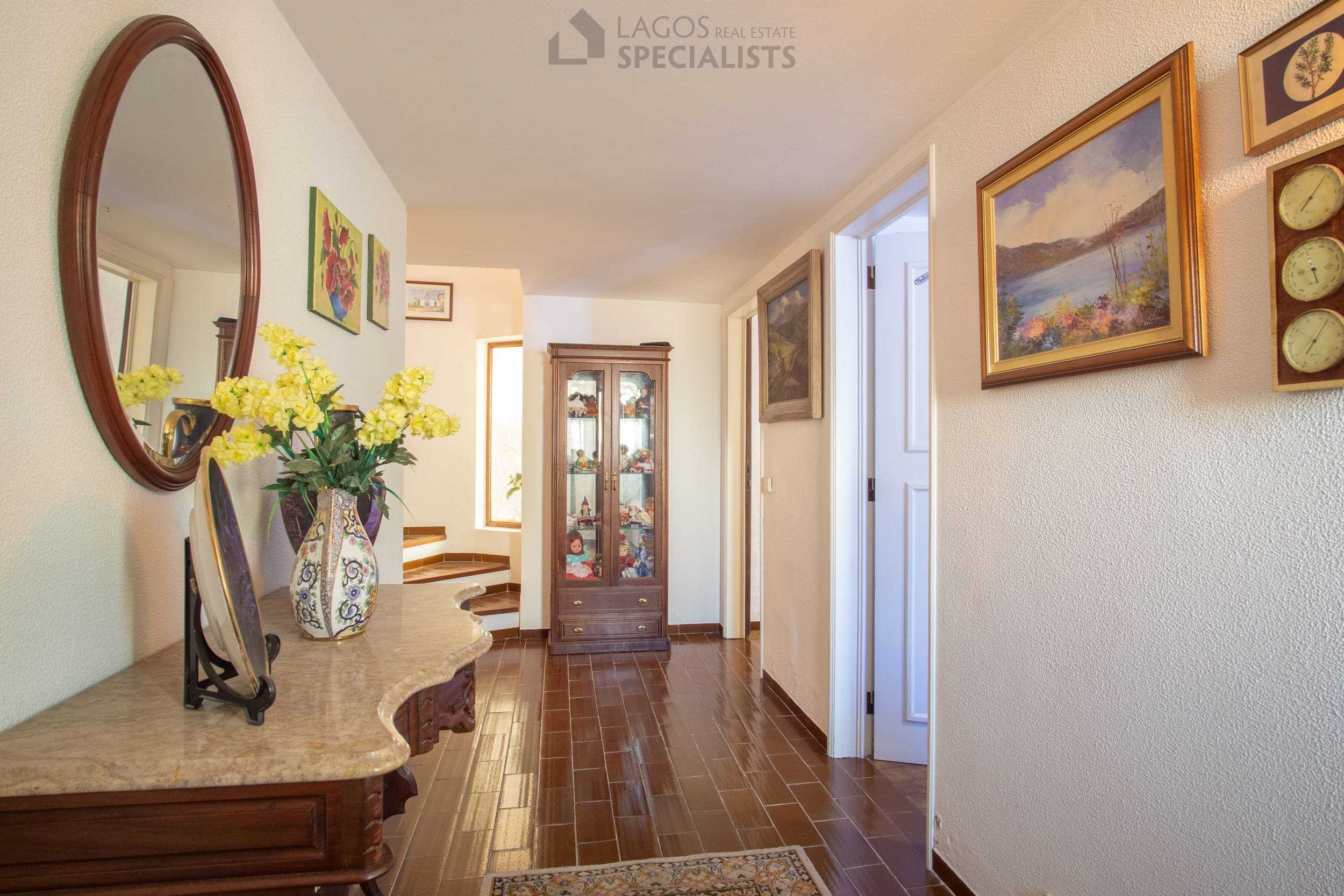 lagos-townhouse-for-sale-hallway