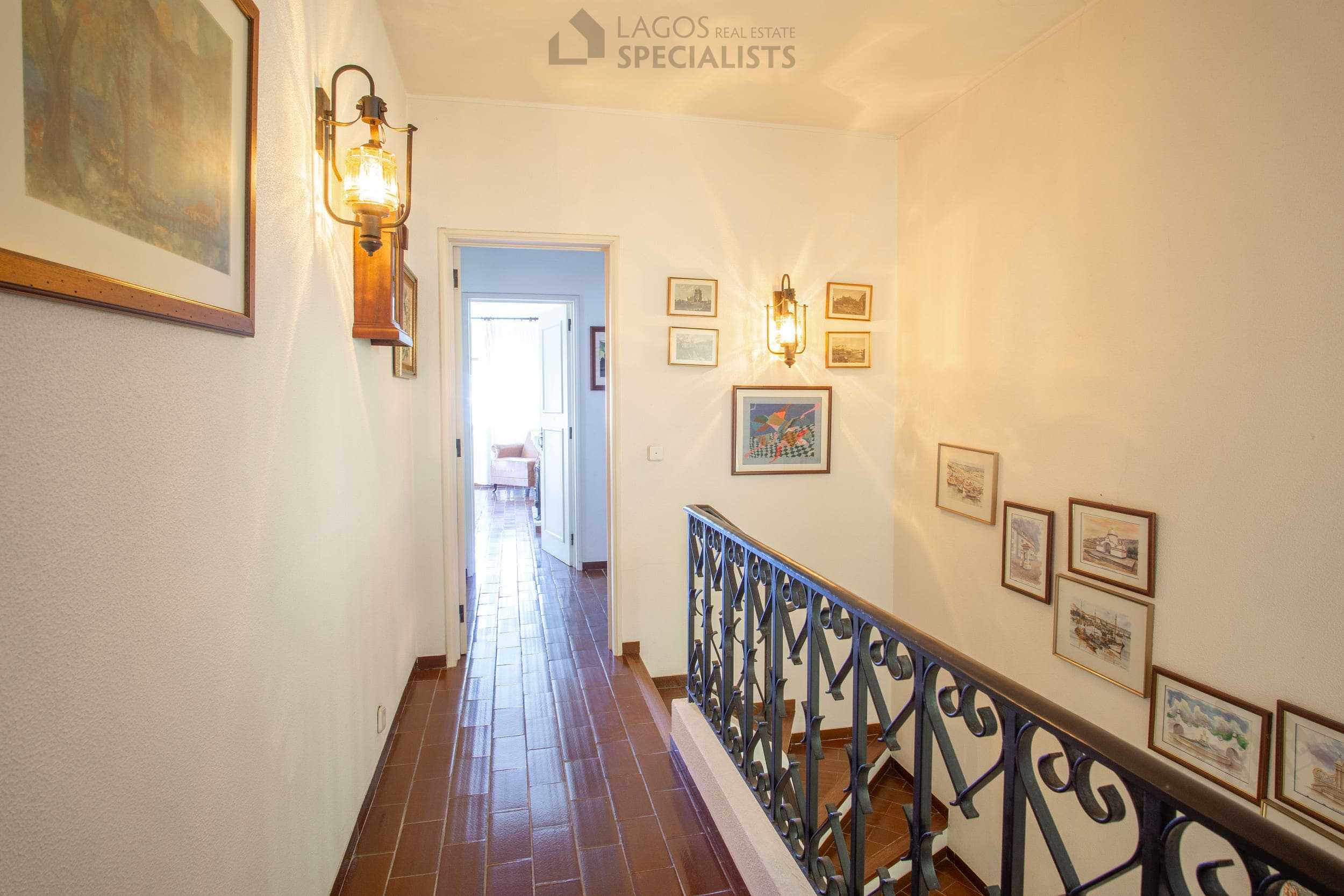 lagos-townhouse-for-sale-staircase-hallway