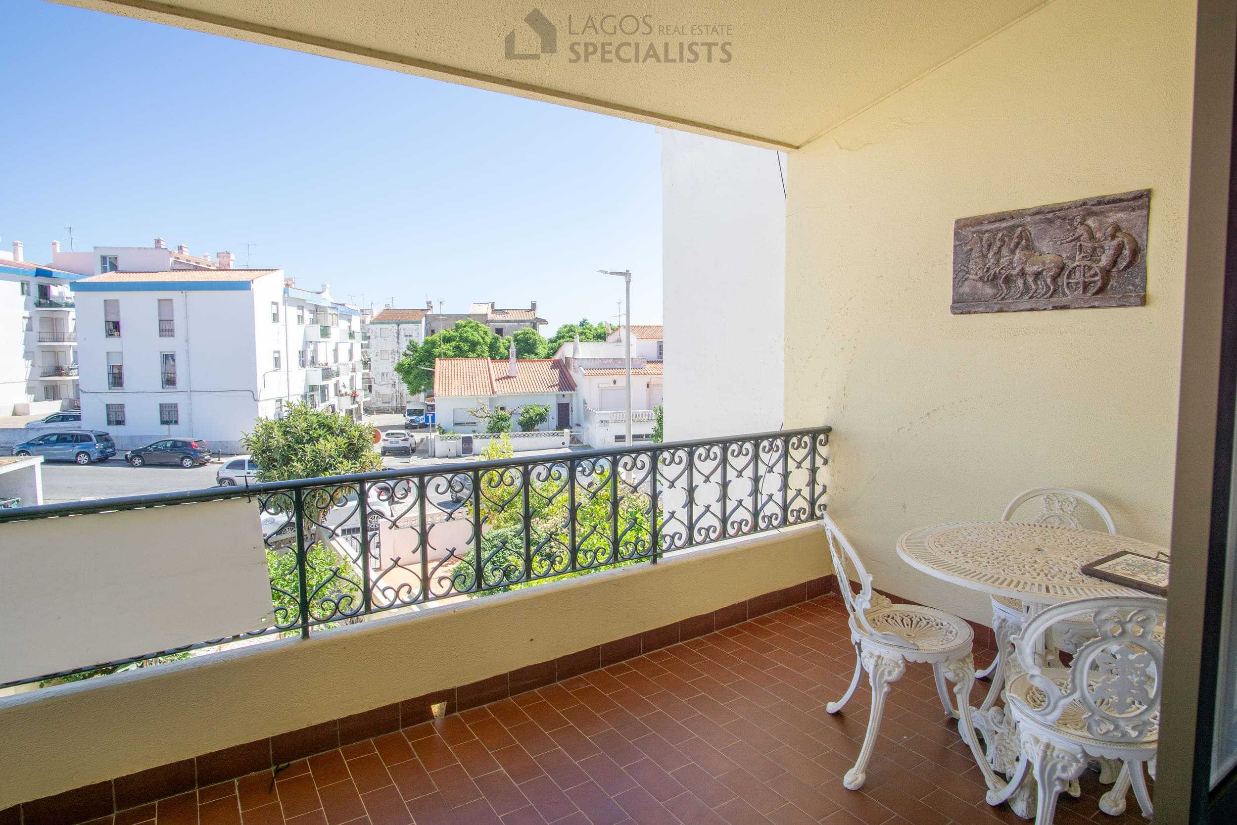 lagos-townhouse-for-sale-balcony-terrace