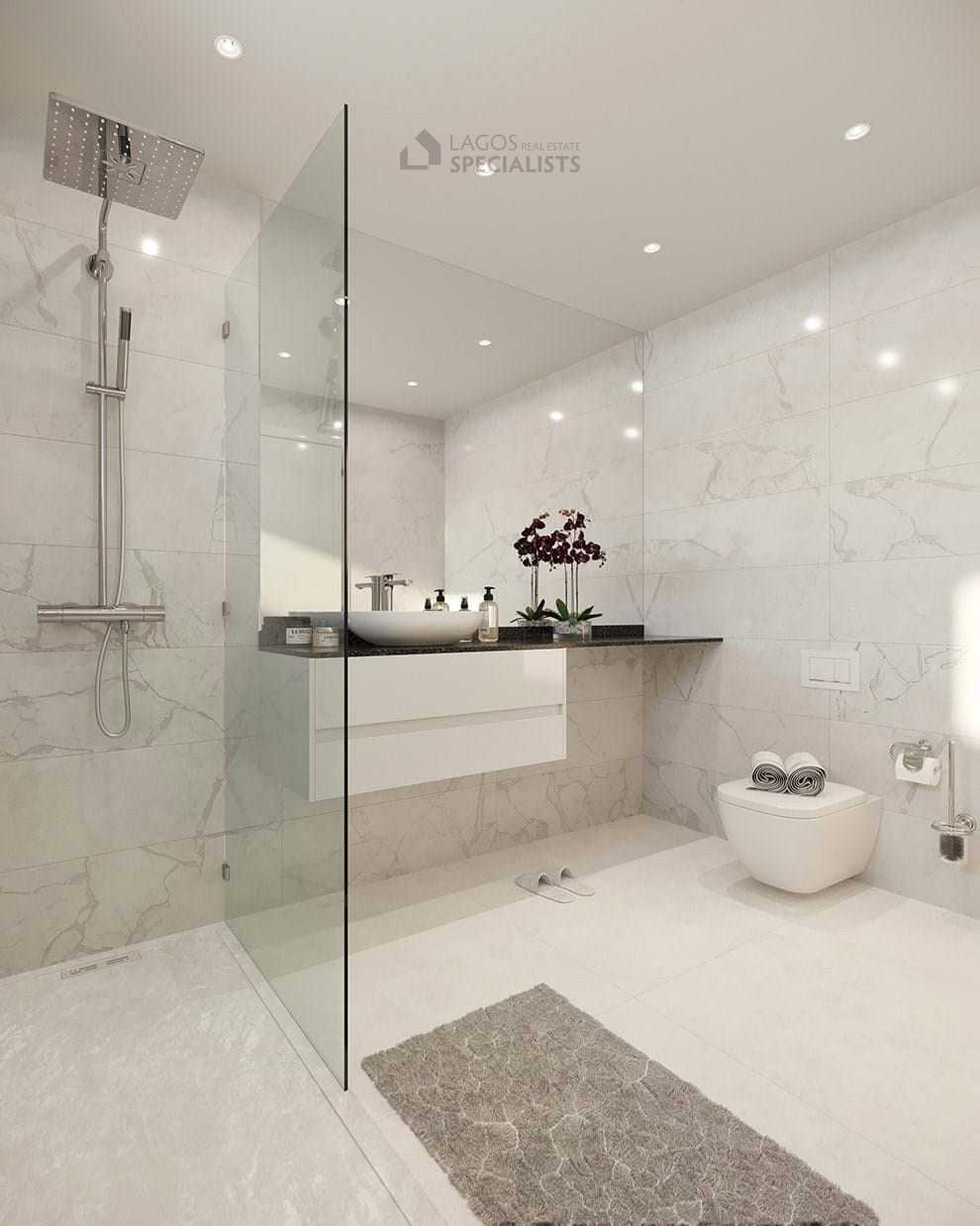 En-suite bathroom with walk-in shower