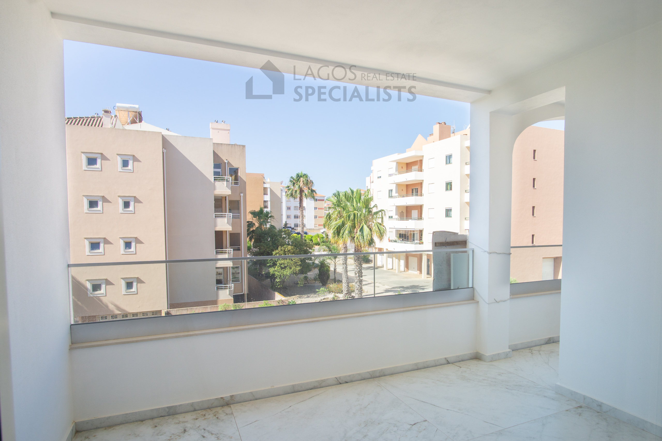 Lago-Real-Estate-Specialists-Lagos-Portugal-2-bedroom-apartment-LB2552-14