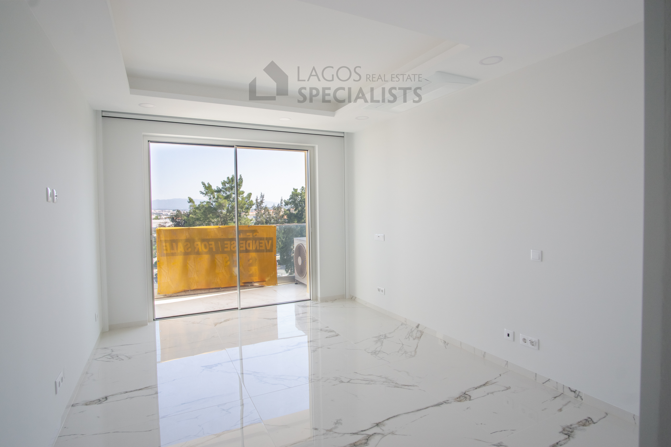 Lago-Real-Estate-Specialists-Lagos-Portugal-2-bedroom-apartment-LB2552-19