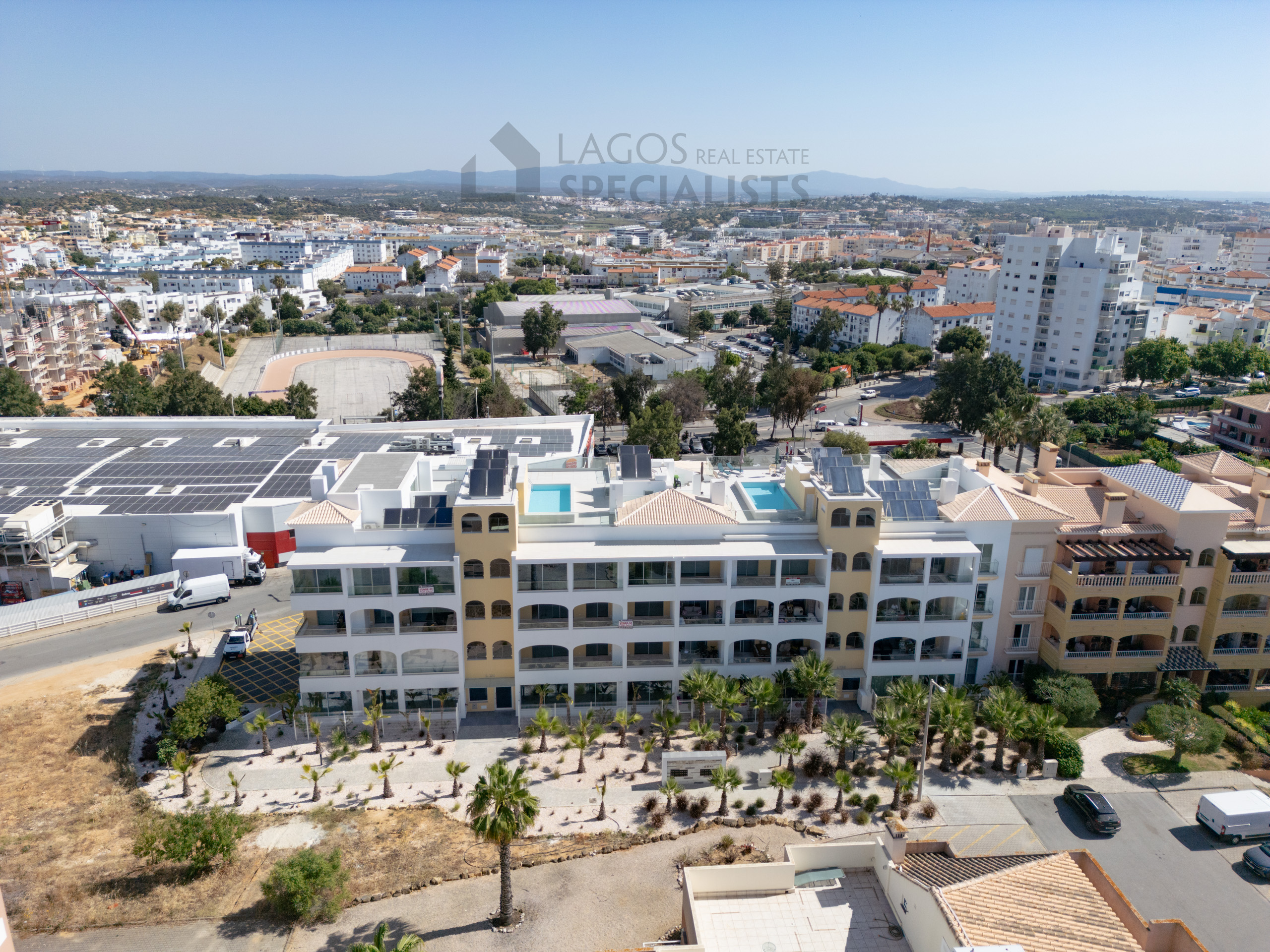 Lago-Real-Estate-Specialists-Lagos-Portugal-2-bedroom-apartment-LB2552-2