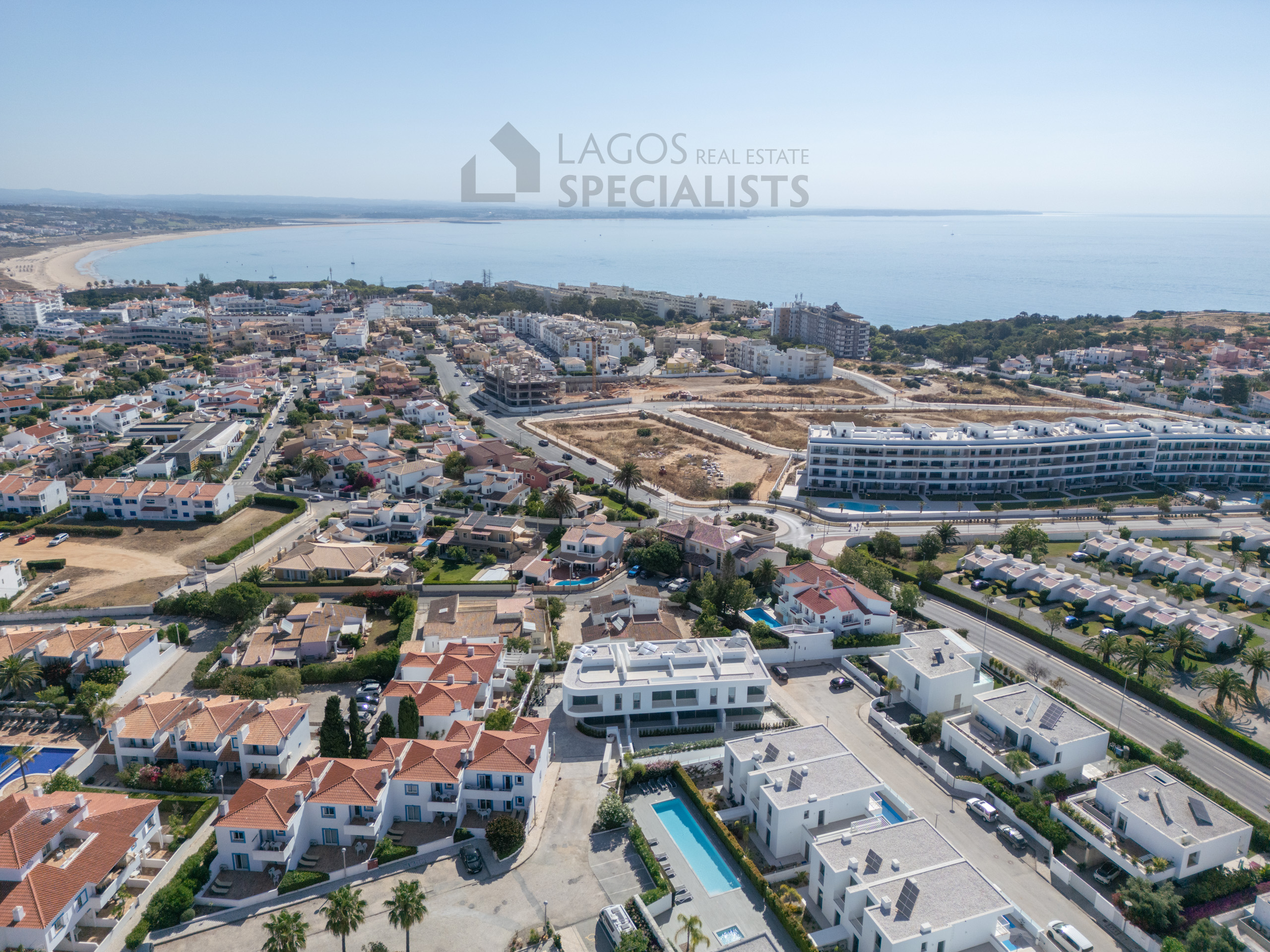 Lago-Real-Estate-Specialists-Lagos-Portugal-3-bedroom-townhouse-LB2533-1