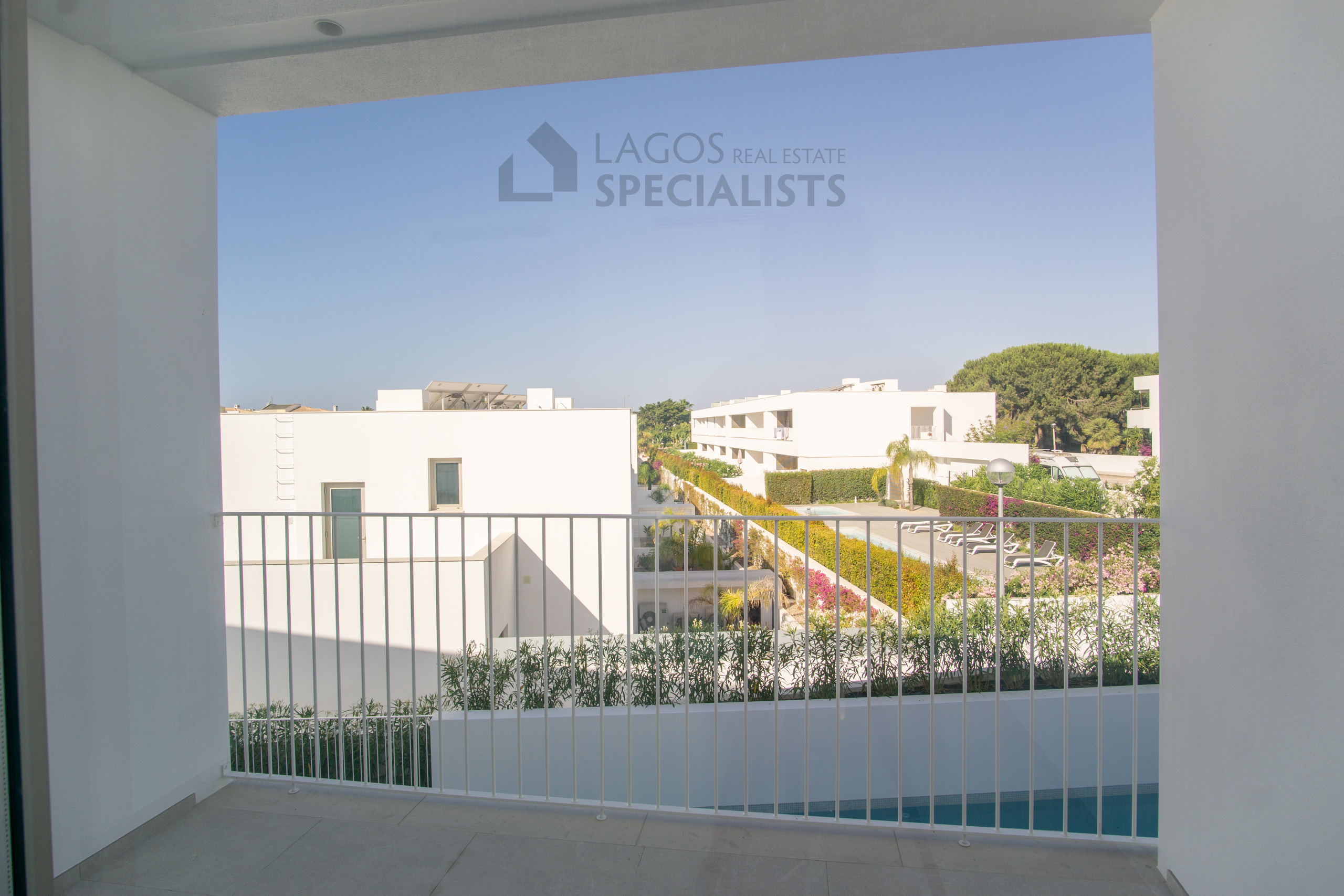 Lago-Real-Estate-Specialists-Lagos-Portugal-3-bedroom-townhouse-LB2533-30