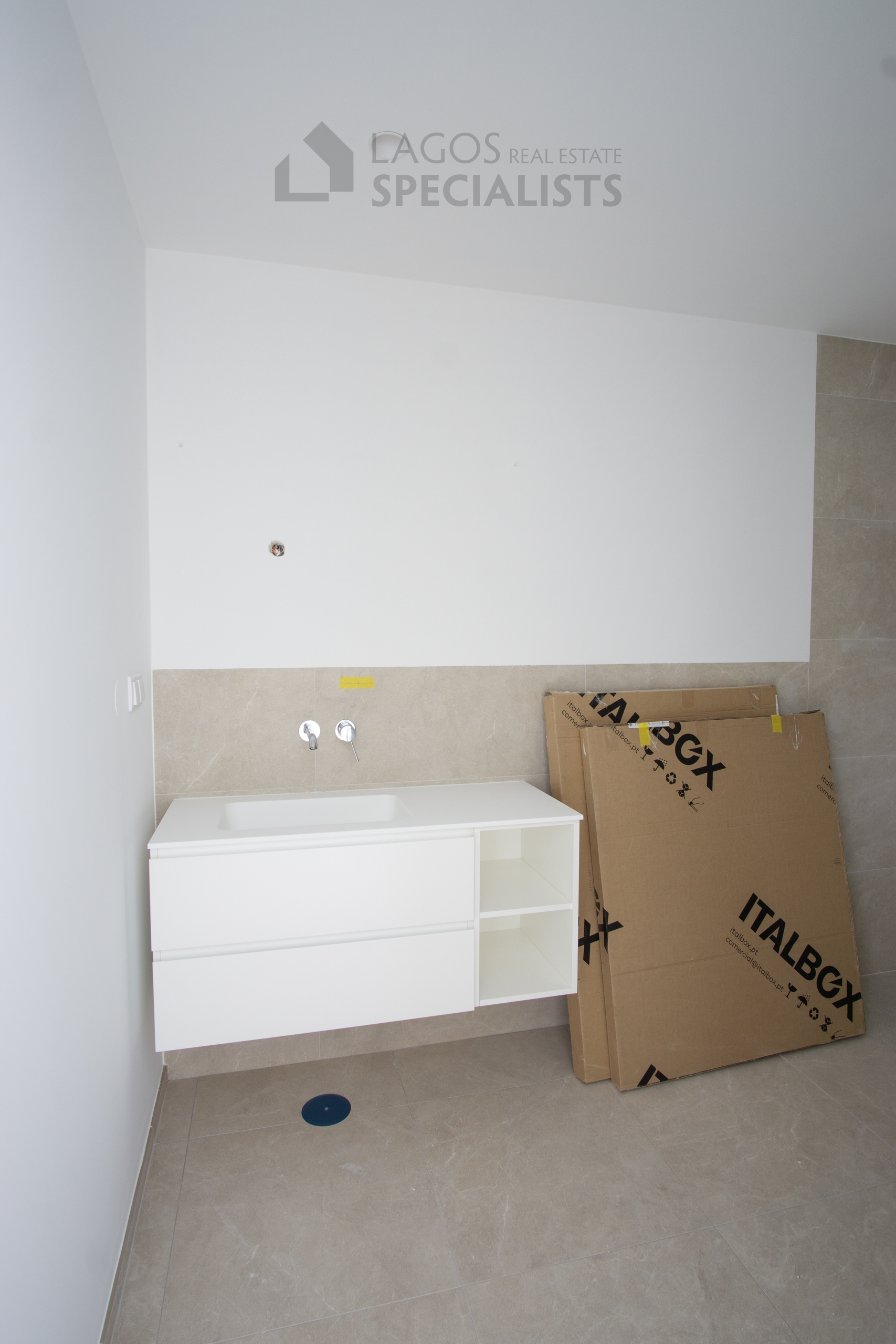 Lago-Real-Estate-Specialists-Lagos-Portugal-3-bedroom-townhouse-LB2533-36