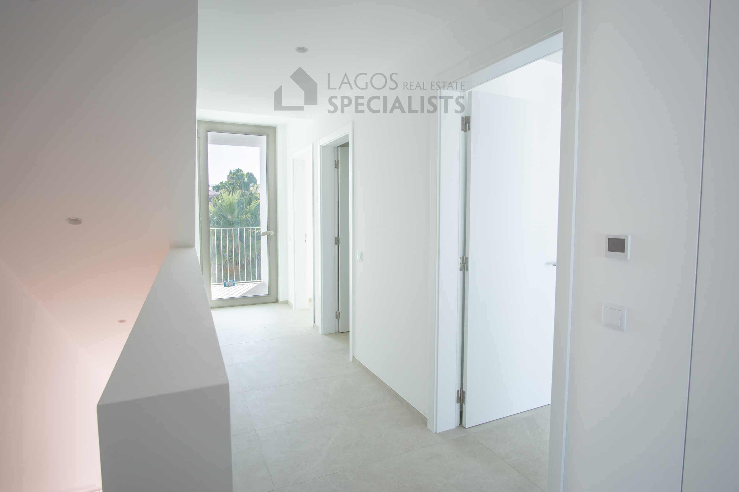 Lago-Real-Estate-Specialists-Lagos-Portugal-3-bedroom-townhouse-villaD-LB2533-11