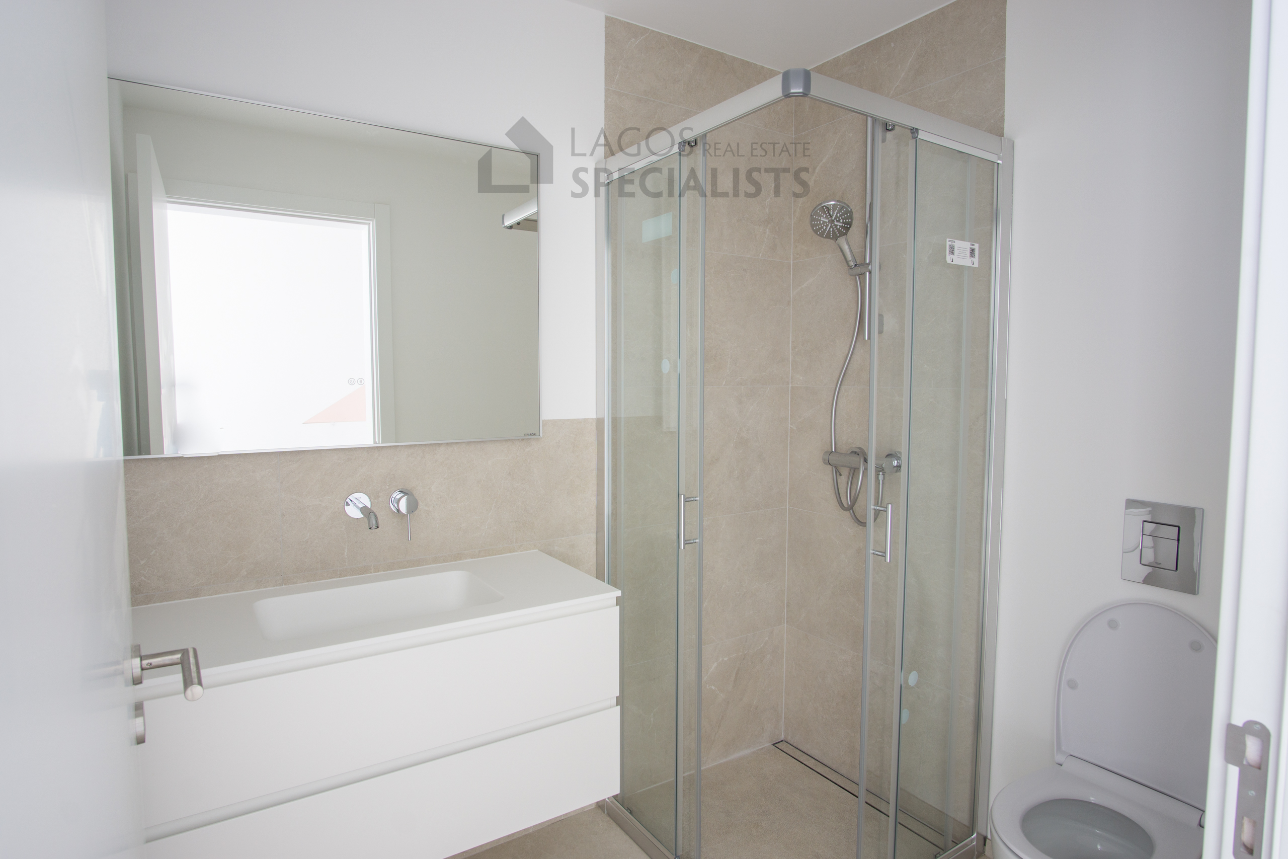 Lago-Real-Estate-Specialists-Lagos-Portugal-3-bedroom-townhouse-villaD-LB2533-17