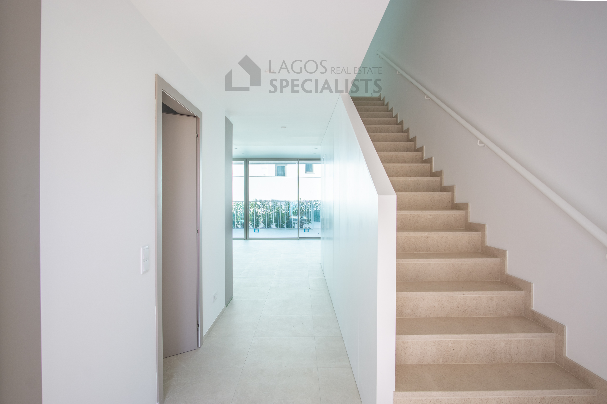 Lago-Real-Estate-Specialists-Lagos-Portugal-3-bedroom-townhouse-villaD-LB2533-3